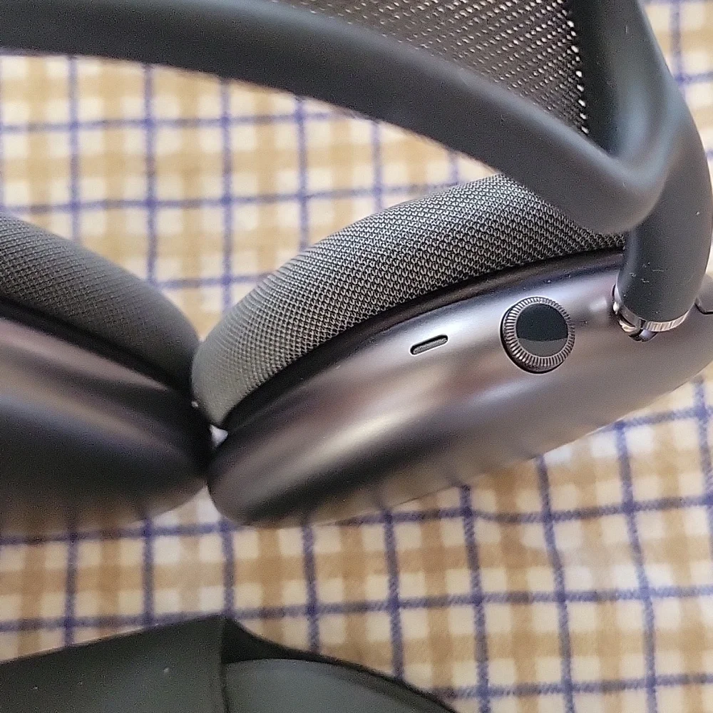 Apple AirPods Max Trade With @poshfriend - Picture 6 of 10